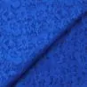 Tissu dentelle stretch bleu roi fleuri