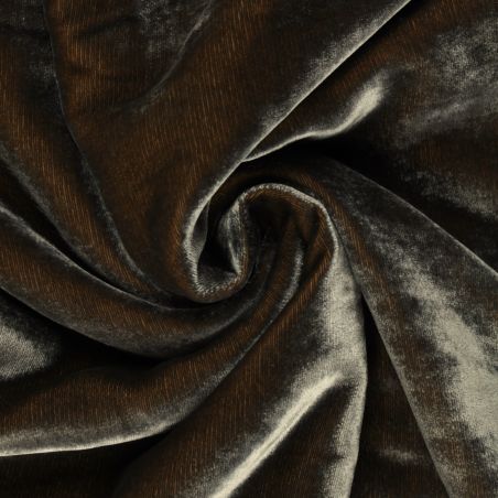 Tissu en velours de viscose et soie marron clair